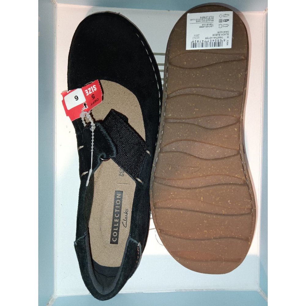 Clarks Tamitha Aster, Black Suede BRAND NEW Loafers- Size 6 Medium
